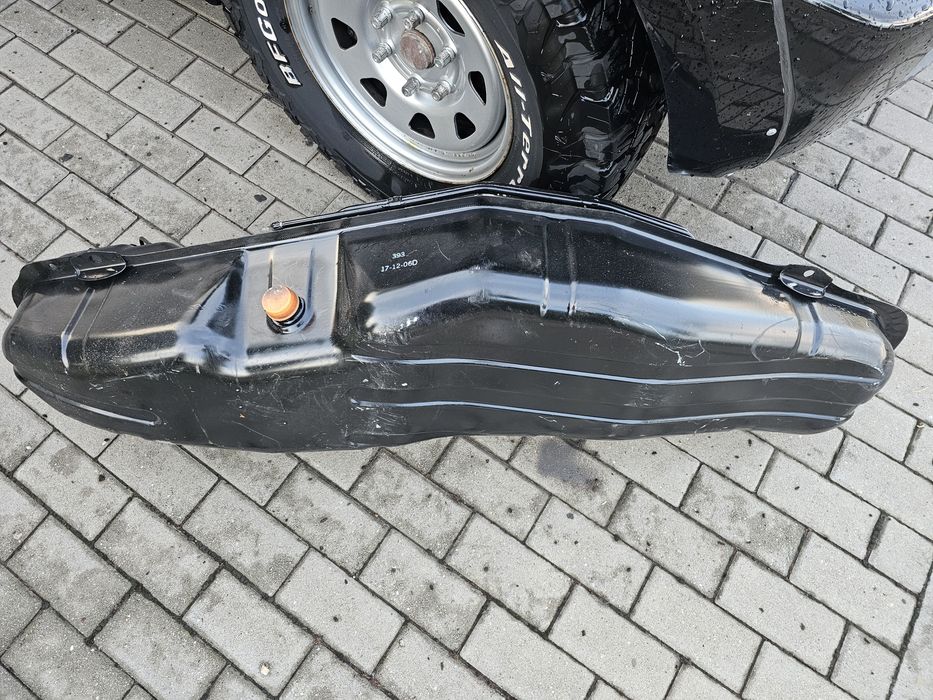 Vand rezervor  NOU !original Mitsubishi Pajero !