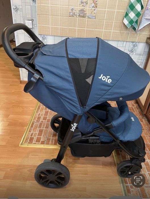 Продам детскую коляску Joye