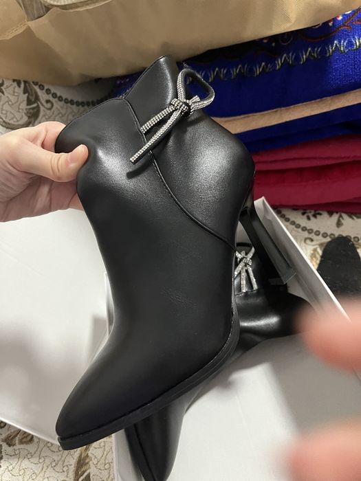 Продам обувь батилионы. 36р