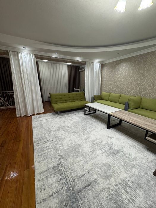 Сдается 3-х комнатная, 100м2 на Бузбазаре