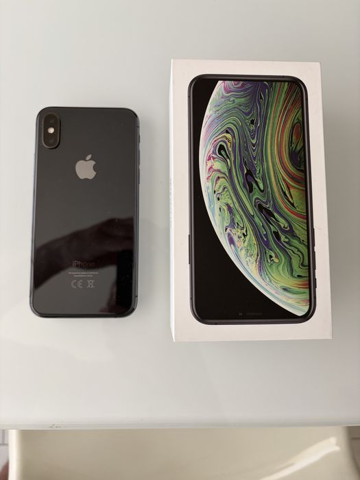 iPhone Xs 64 GB черен с кутия