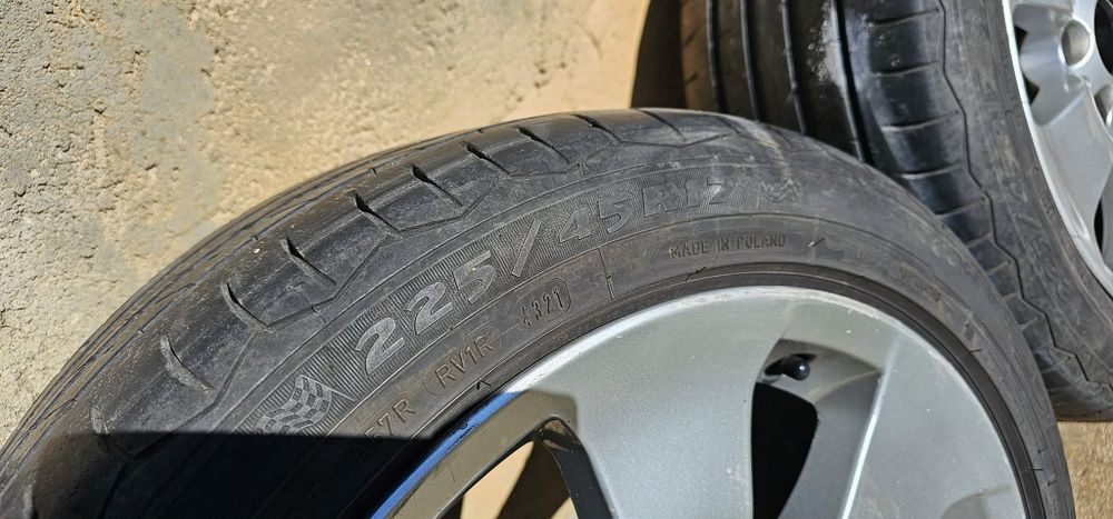 Джанти 17'' с летни гуми 225/45/17.