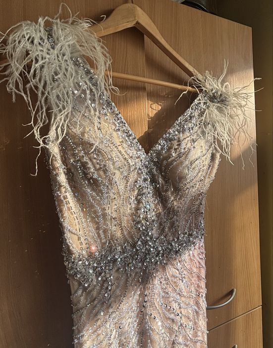 Абитуриентска рокля