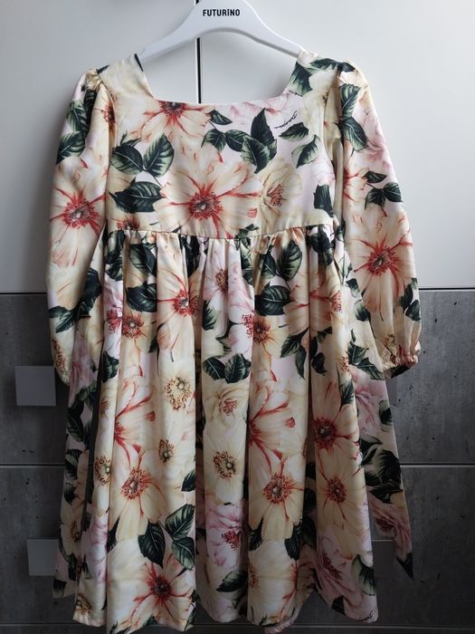 Платья на девочку на  5-6 лет