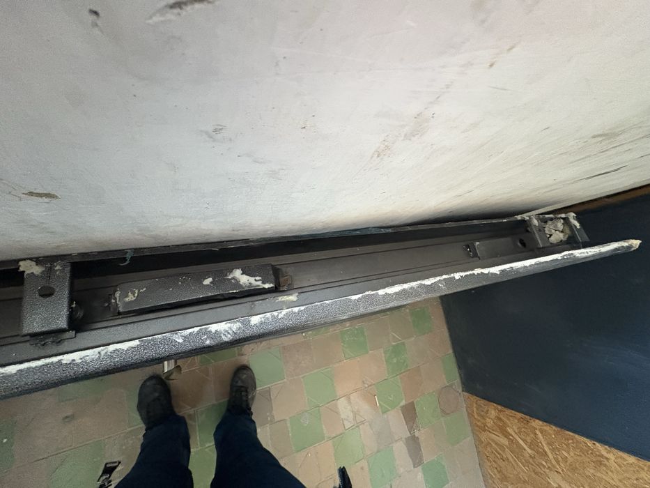 СРОЧНО Входная дверь б/у