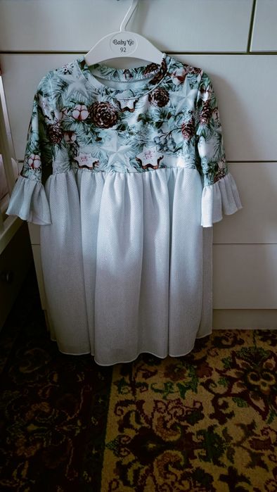 Продам детское новогоднее платье