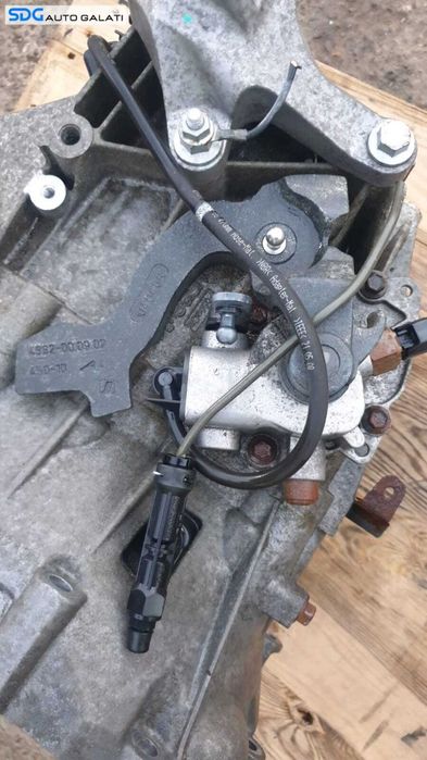 Cutie Viteze Manuala 6 Trepte Ford Kuga 2.0 D 4X4 2008 - 2012 Cod 8V4R-7002-BG