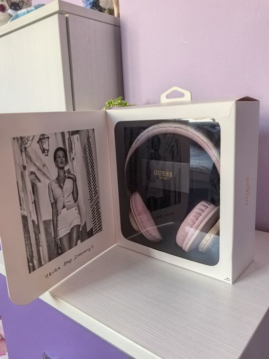 Оригинални Слушалки Guess