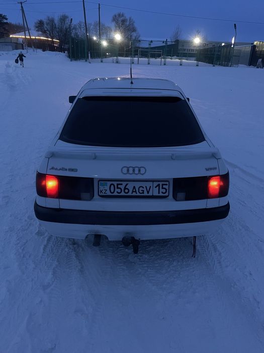 Продам Audi 80 1.8 моно , 1990 год