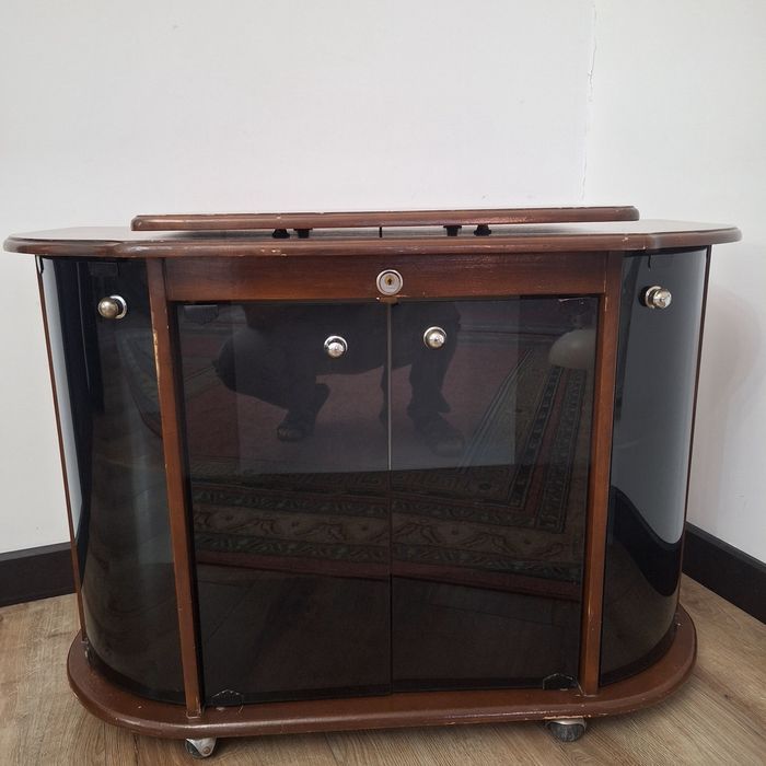 Тумба под телевизор