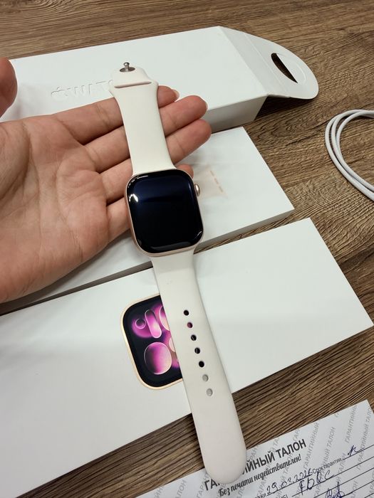 Продам Apple Watch 11 Rose Gold 46 mm.