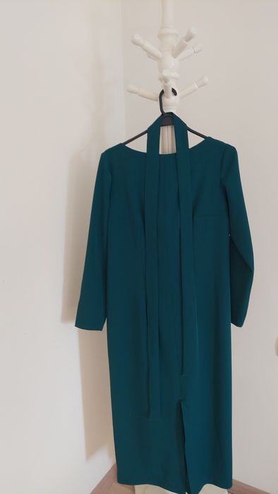 Красивое платье футляр