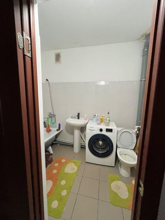 Продам  2 ком . квартиру
