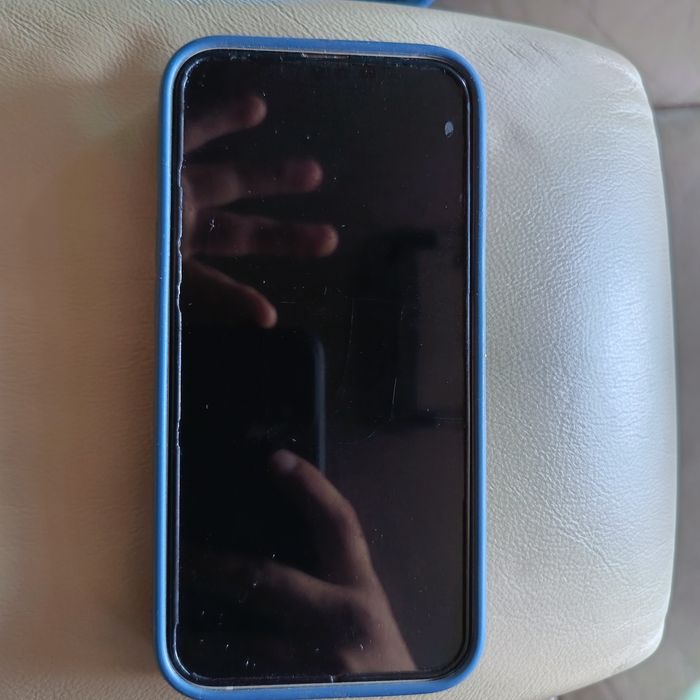 Продам iphone 13 128