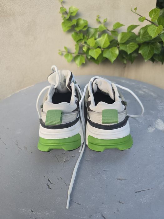 Обувки  Nike V2K