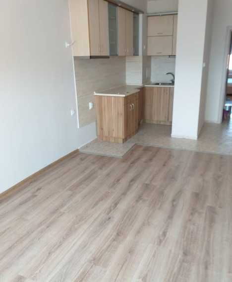 Дава се под наем Тристаен апартамент в Бургас, Меден рудник - зона А - 93 кв.м за 175 € - Снимка #3