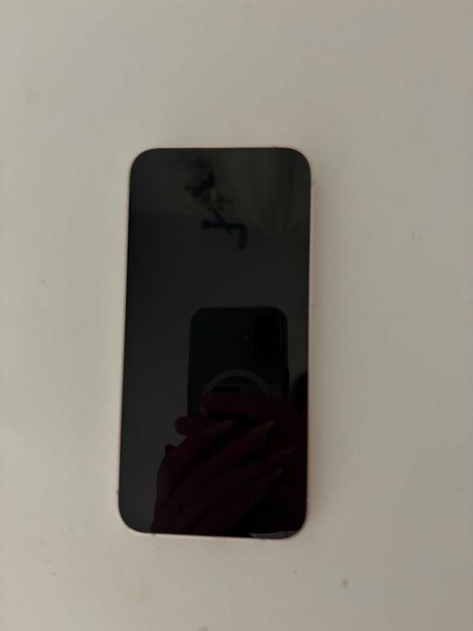Vand Iphone 13 pink