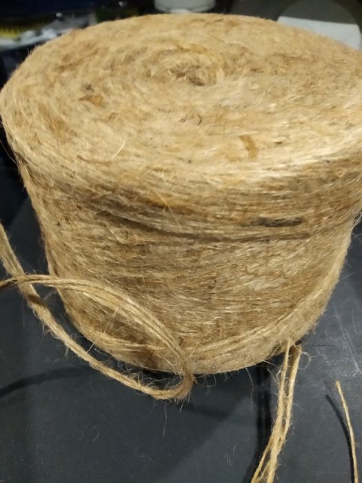 Джут метражём . Есть  0,5, 1,5 мм