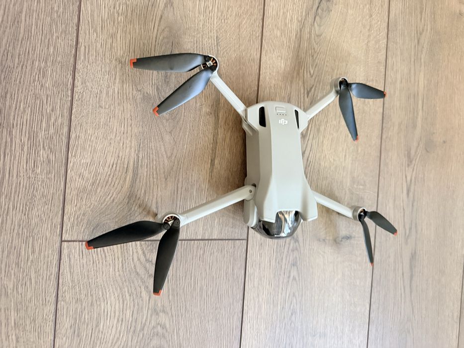 Drona dji mini 3 pachet cu geanta