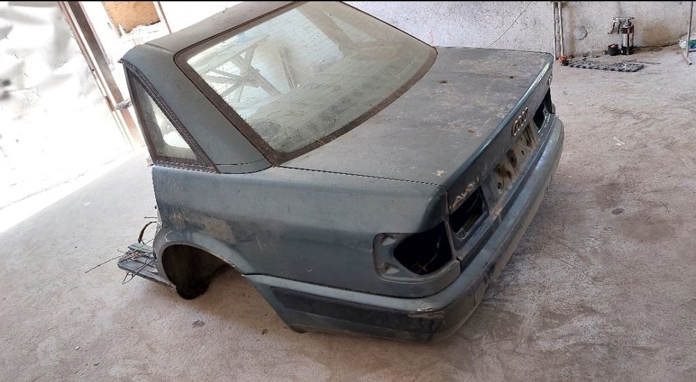 Задная часть кузова Audi 100 C4