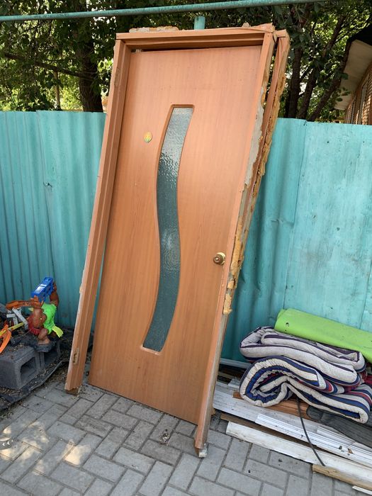 Отдам двери бесплатно , самовывоз