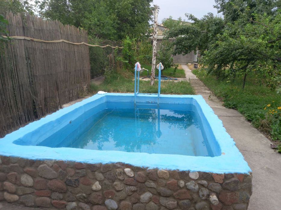 Parkent tumanida dacha 6 sotihli sharoitlari bor dacha sotiladi