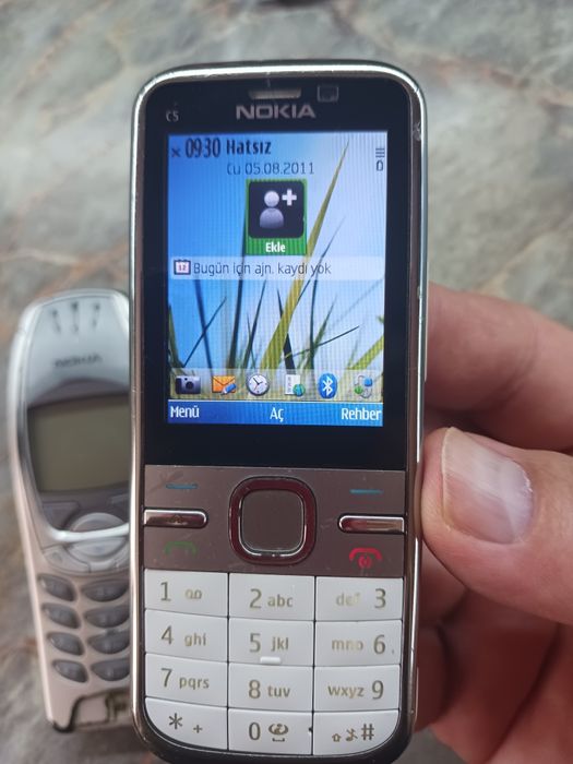 Nokia с5 .почти като нов