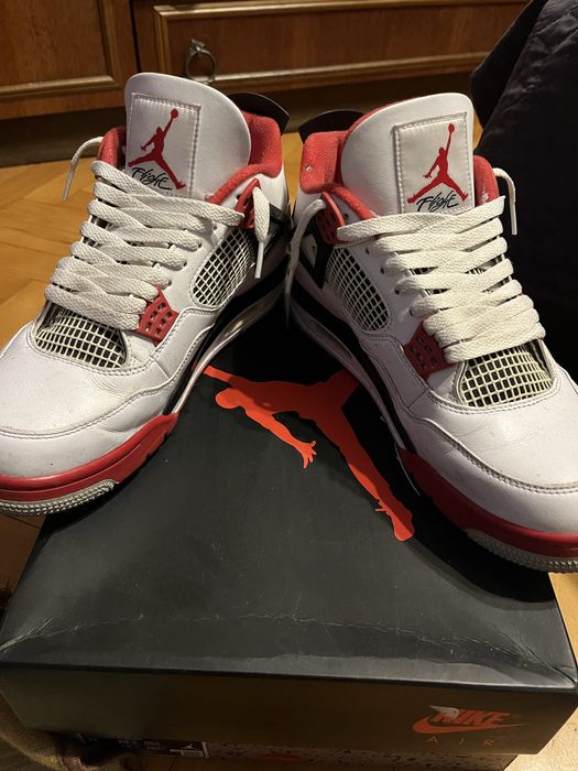 Jordan 4 Retro Fire Red