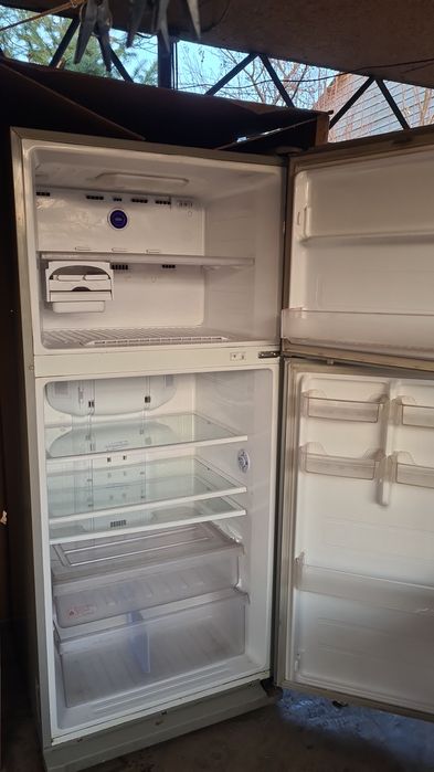 Холодильник SAMSUNG