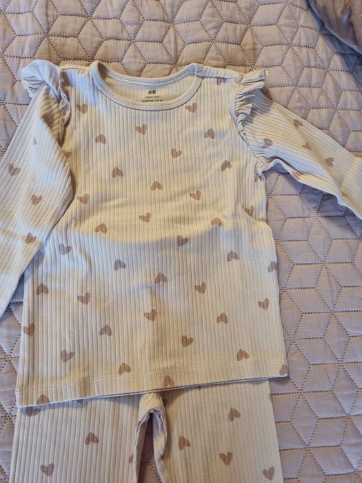 Дрешки за момиче