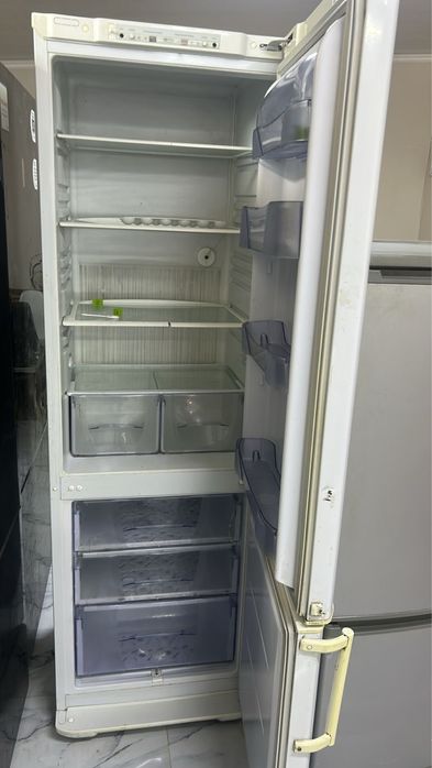 Холодьилниктер сатылады