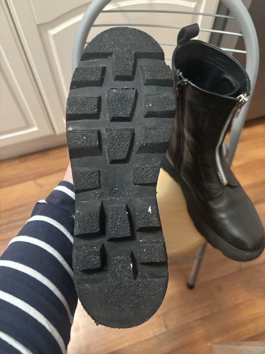 Botine din piele medicine nr. 41