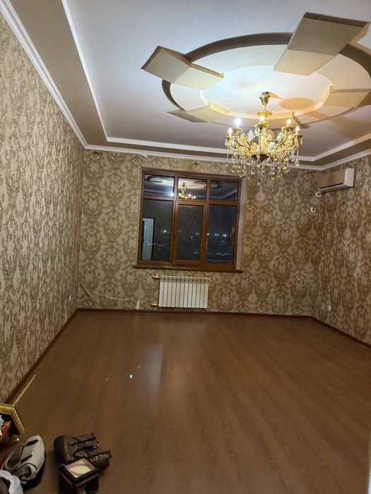 Шахрисабз шахридан 3 хонали 100 кв метрлик квартира сотилади срочно