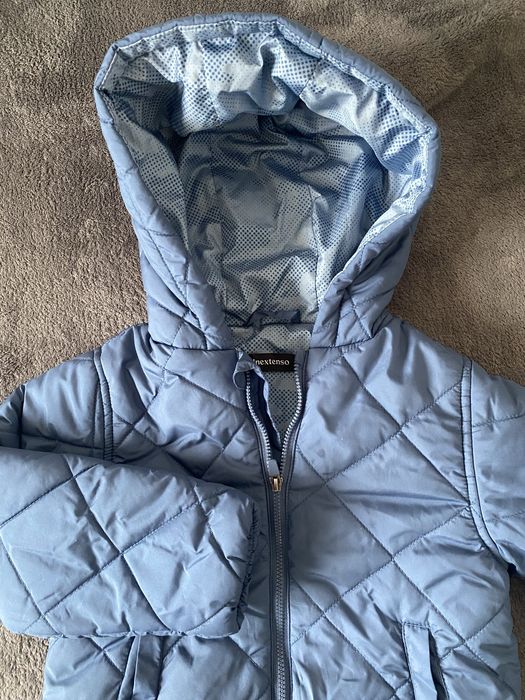 Geaca usoara de primavara, 3 ani