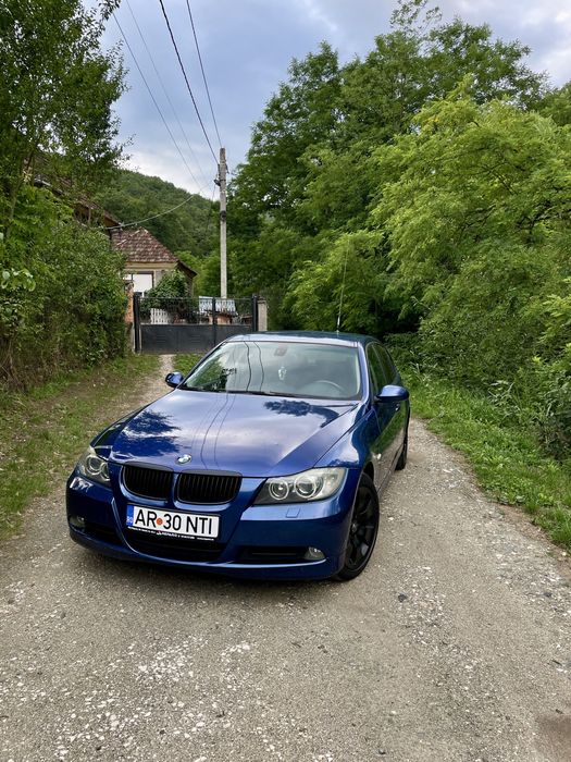 Vând BMW E90 318i