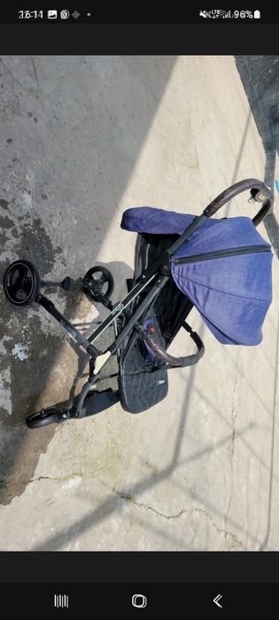 Yangi baseyn. Bolalar kalaskasi