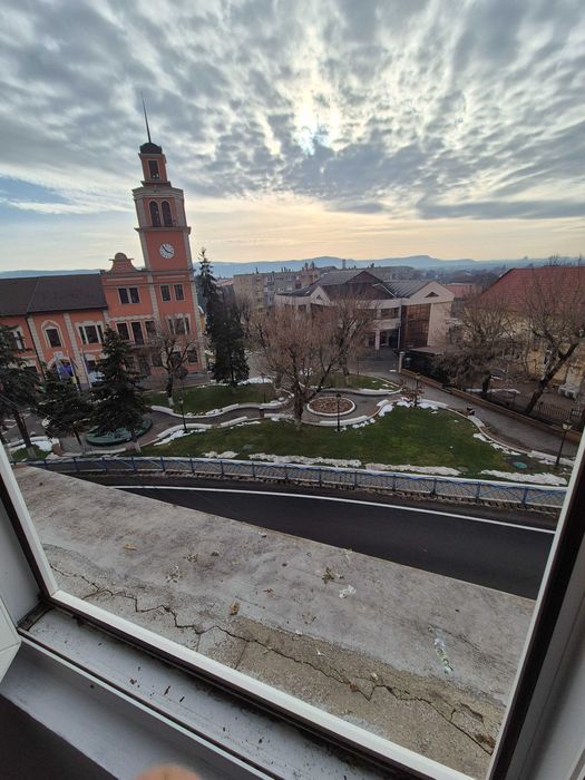 Vand apartament Alesd 2 camere zona centrala