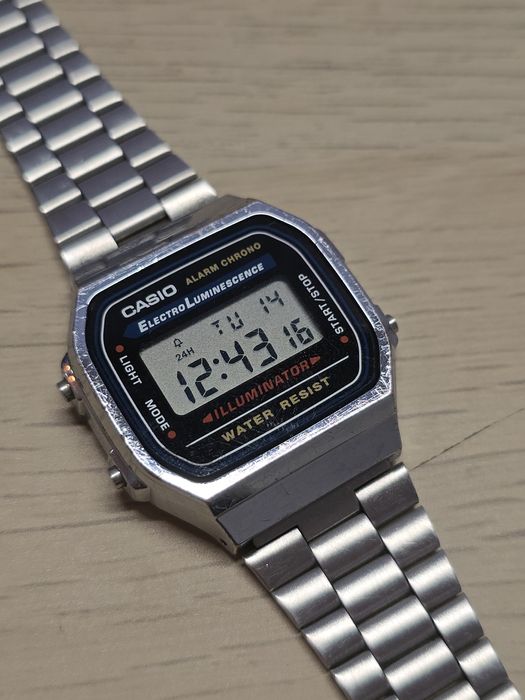 Ceas Casio A168, lumina LED albastra, impecabil