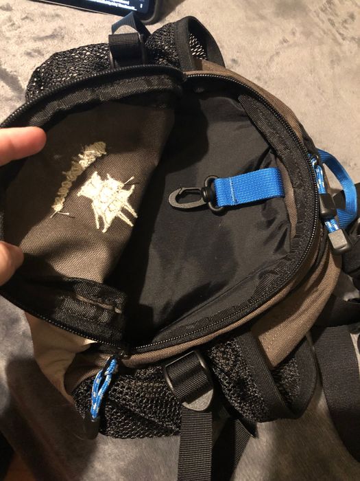 Туристическа чанта за кръста бъбрек