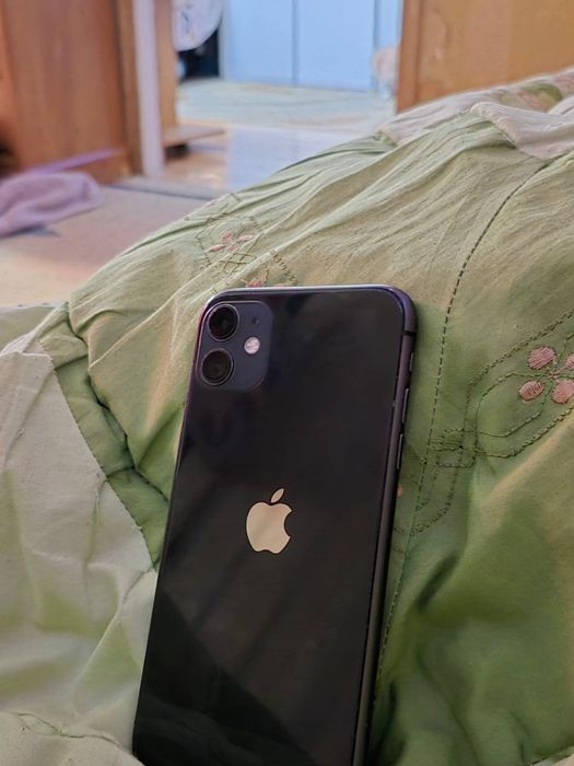 Iphone, 11 64gb.