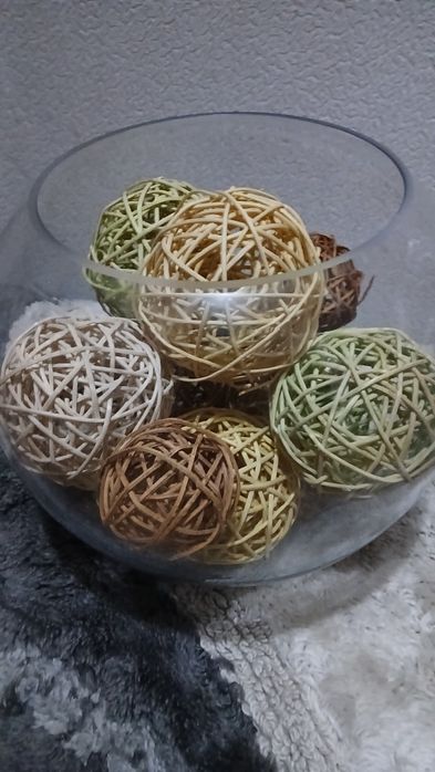 Ваза с шариками.