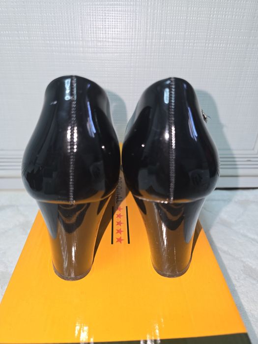 Туфли размер 40.