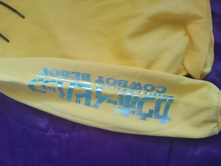 BERSHKA жълт суитшърт