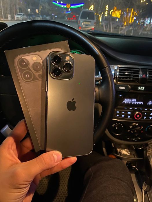 iPhone 13 Pro max

 Память: 256GB
Ёмкость: 100%
Состояние: масло вакум
