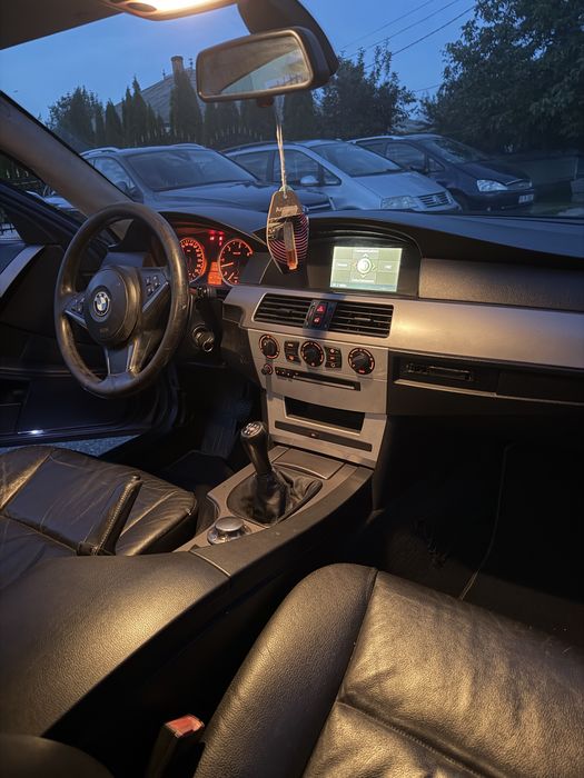 BMW E60 525D manual