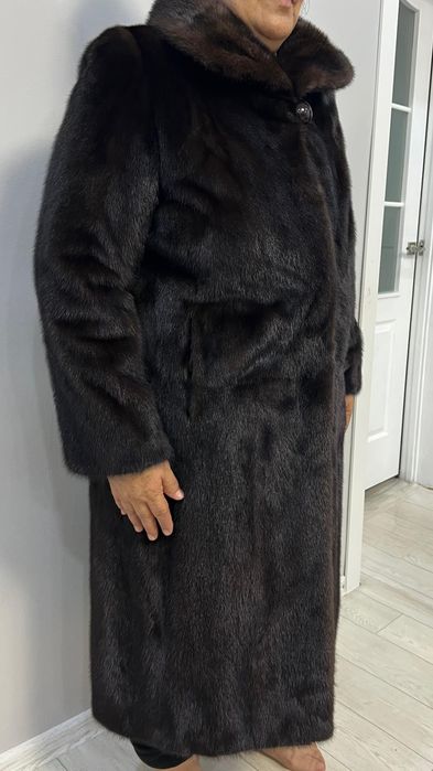 продам норкувую шубу 56 размер
