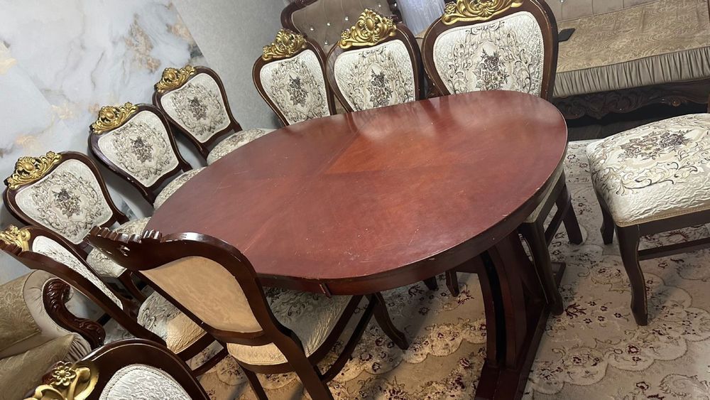 Стол, стулья продается