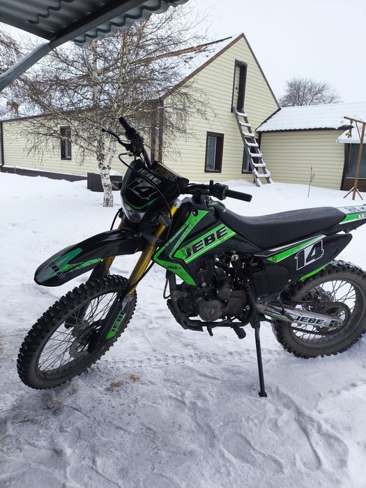 Мотоцикл эндуро 250 кубов JEBE