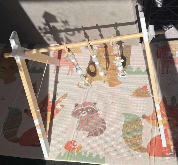 Centru de activități din lemn, Baby gym