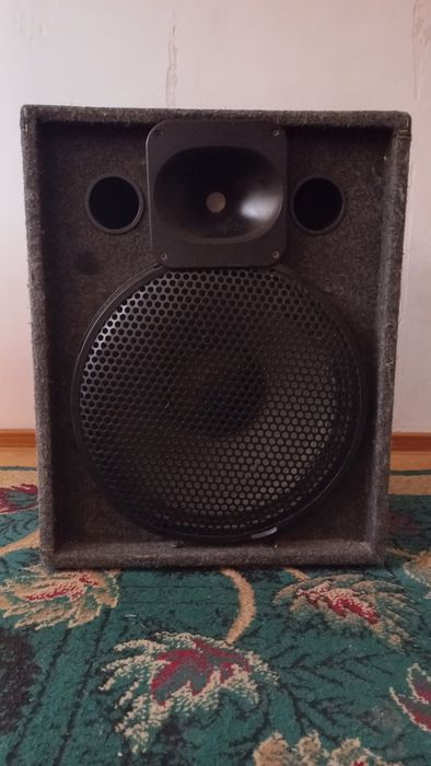 Продам муз аппаратуру.